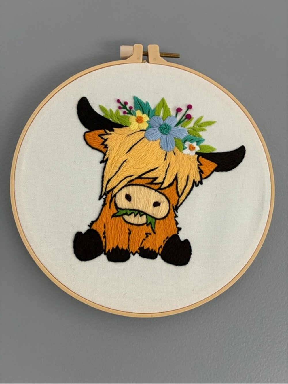 Floral Highland Cow Embroidery Hoop Wall Art - Multicolor